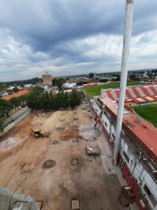 Astori inicia el montaje de la bandeja sur en el Estadio “15 de Abril