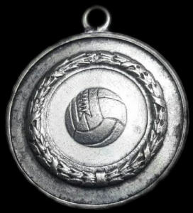 Medalla conmemorativa entregada a los hinchas que estuvieron en la inauguración del estadio en 1929