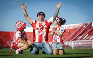 Ser socio está bien: experiencia 15 de Abril vs Barracas Central